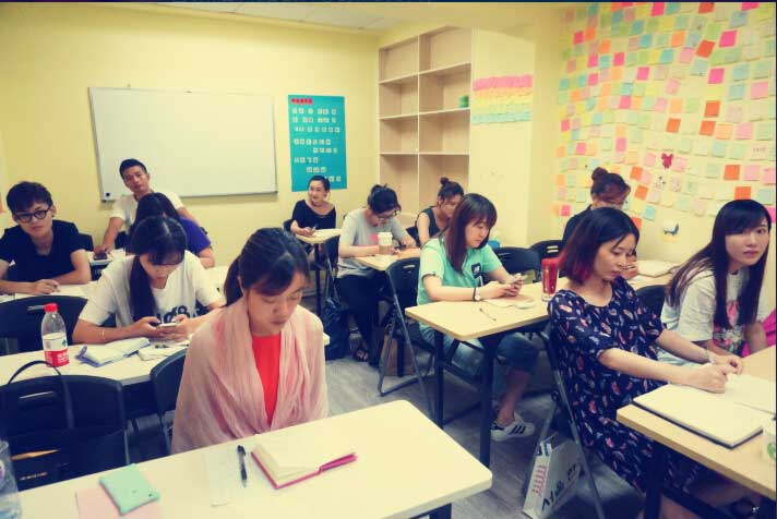 8月26日一三晚班 